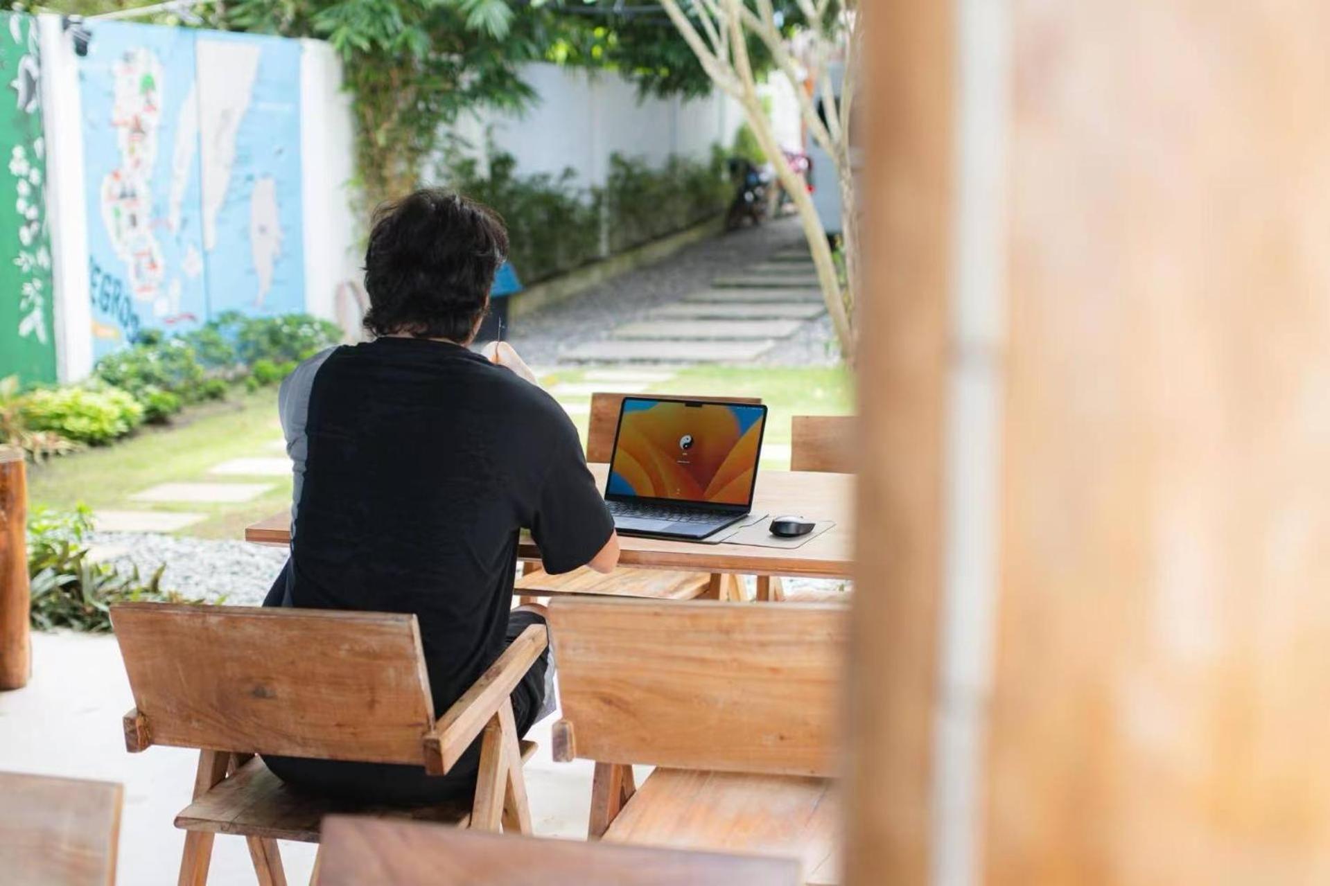 E-Fun Dive Resort Dauin Buitenkant foto